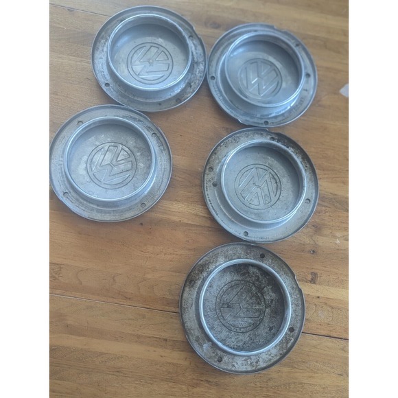 VW Trim Rings AND Hubcaps. 6 Trim Rings & 5 Hubcaps. Rings = 321.601.155.BYDM - Picture 14 of 16